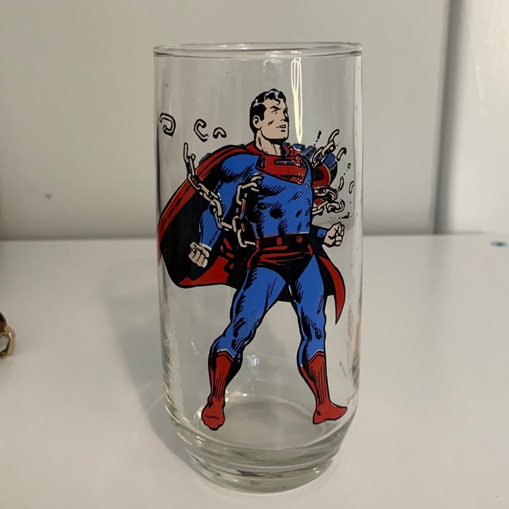 Vintage 1975 Pepsi collectors Superman cup